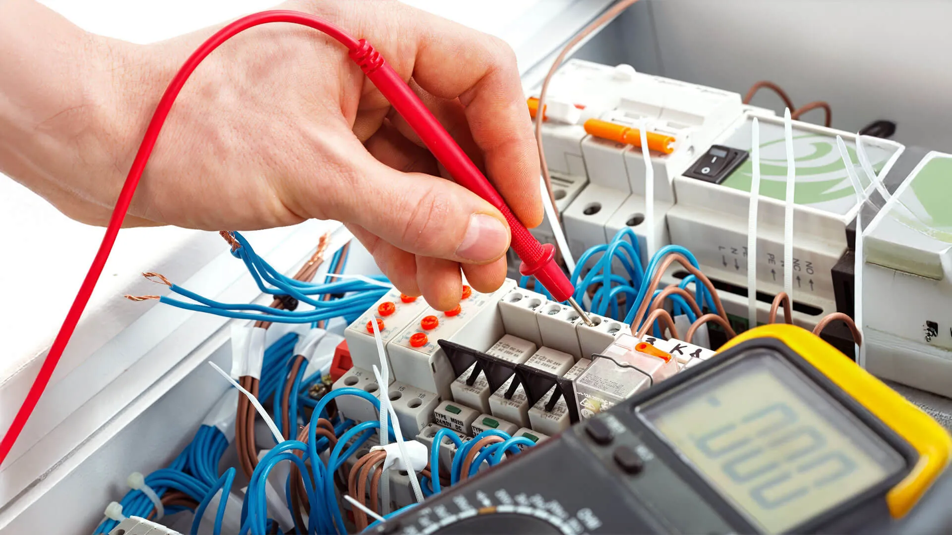 Contact Gold Coast electricians today